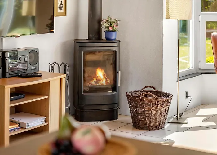 3 Bedroom Stunning In Sydals Hébergement de vacances Skovmose